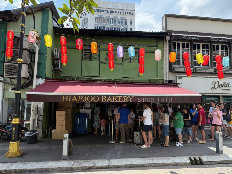 Hiap Joo Bakery Review: The Best Banana Cake in JB?