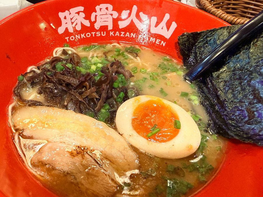 Tonkotsu Kazan Ramen Review 2